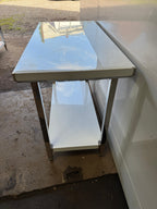Professional Stainless Steel Work Tables without Upstand